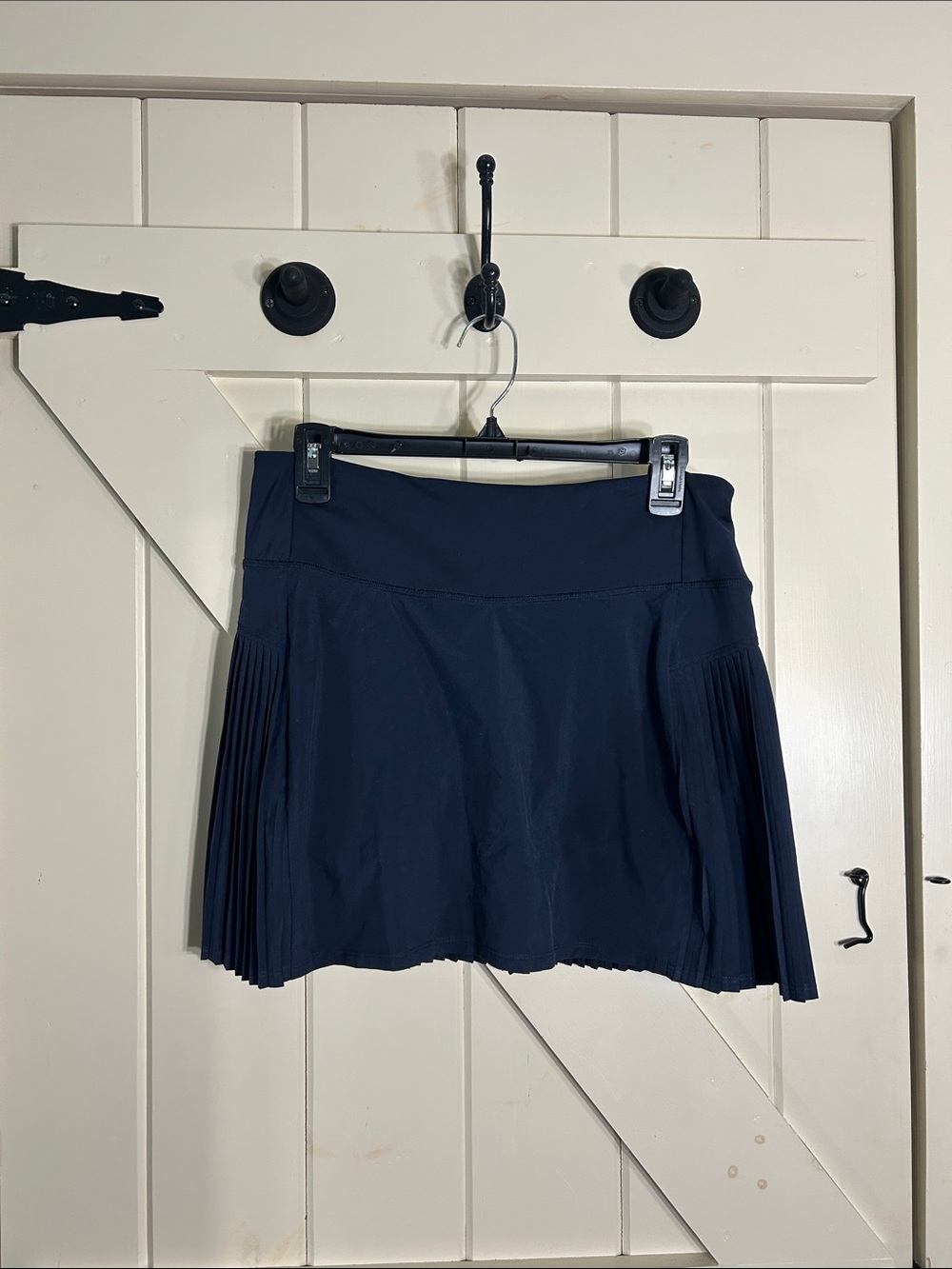 Athleta Navy Pleated Back and Side Panel Women’s Skort Size Small